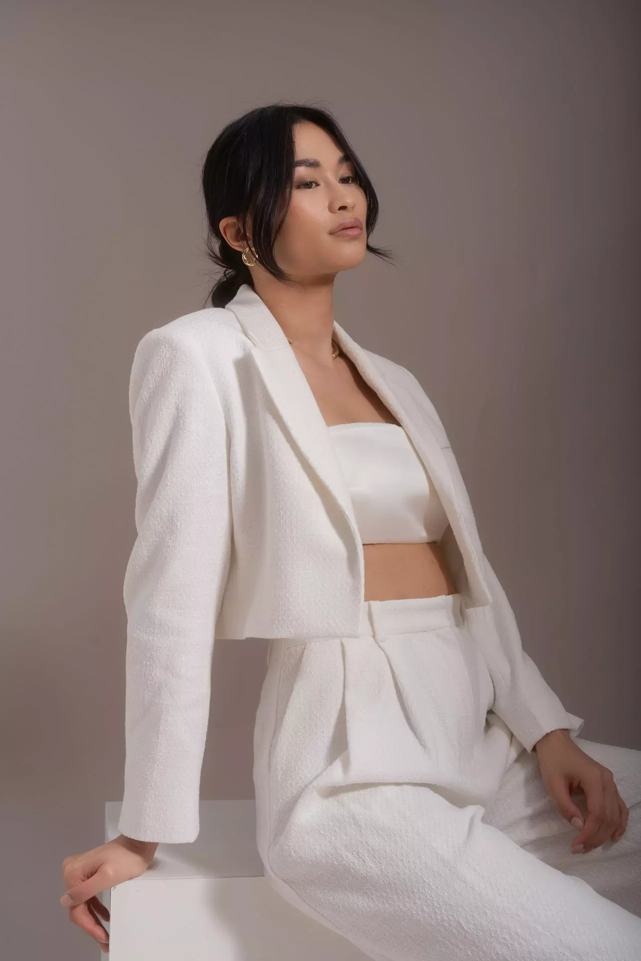 EastWest Models Styled Fashion Sedcard Tia Nguyen – Fotograf Alex Heffele Norddeutschland